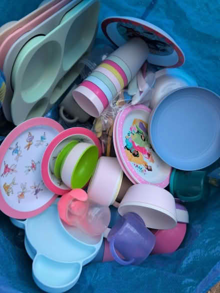 Photo of free Children's cutlery, plates, cups (CR52SU) #2