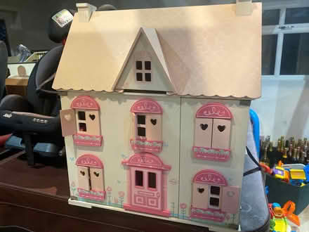 Photo of free Dolls House (Echo Square DA12) #1