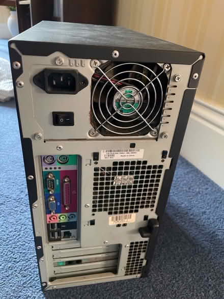 Photo of free Old Pc no disc (BR2) #2