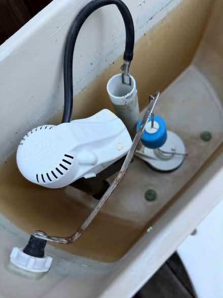 Photo of free Kohler toilet ….round front (Pleasanton) #3