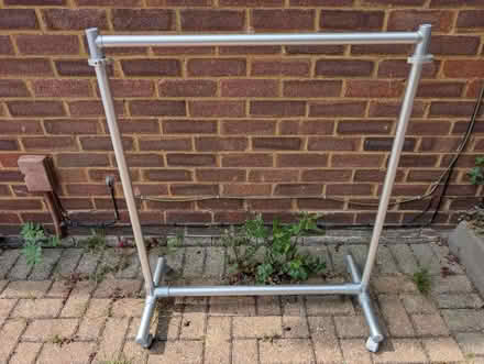 Photo of free Clothes rack, adjustable (CR52SU) #1