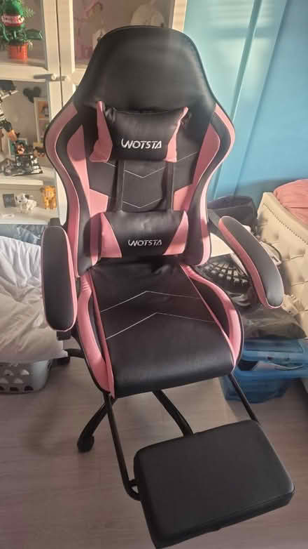 Photo of free Gaming chair (New malden KT3) #1
