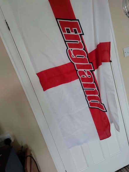 Photo of free 3 England Flags (California DE22) #3