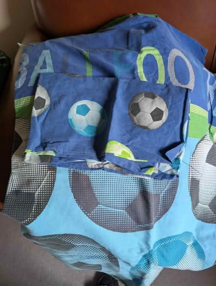 Photo of free Single duvet cover&1 pillow case (Shinfield, RG2) #1