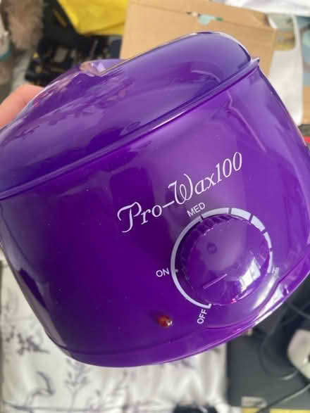 Photo of free Wax warmer - plug needs to be changed (Fortis Green N10) #2