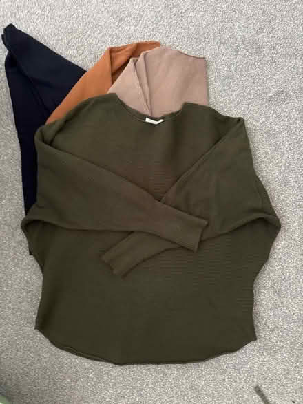 Photo of free Pack of 4 batwing tops womens (Barking IG11) #2