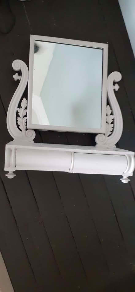 Photo of free Victorian/Edwardian swing mirror (Bexleyheath DA7) #1