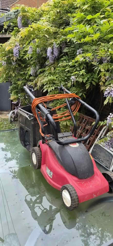 Photo of free Electric lawnmower (Lower Caversham RG4) #2