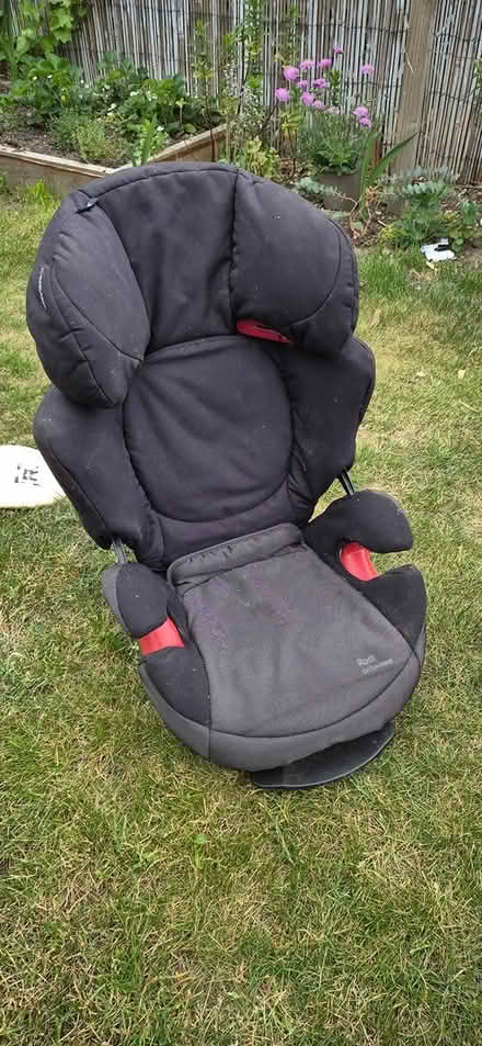 Photo of free Maxi Cosi childs car seat (TW12 (Hampton)) #1
