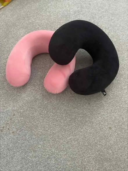 Photo of free Travel pillow - neck for adults (Cranfield MK43) #1
