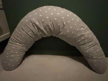 Photo of free Pregnancy pillow (AL3) #1