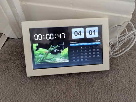 Photo of free 7 inches digital photo frame (Purley CR8) #1