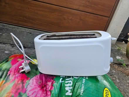 Photo of free Toaster - 4 slices (Baldock) #1