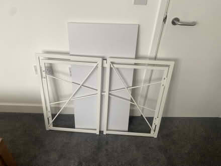 Photo of free White foldable desk (CR0) #4