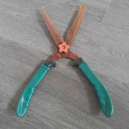 Photo of free Shears for Gardening (Barking IG11 7DN) #1