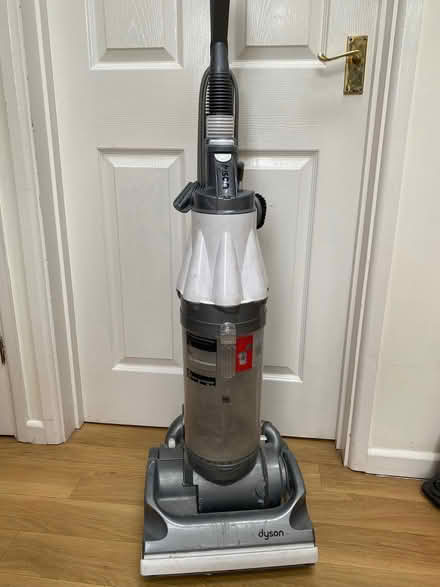 Photo of free Dyson DC07 Upright vacuum cleaner probably for parts (West Oxfordshire OX28) #1