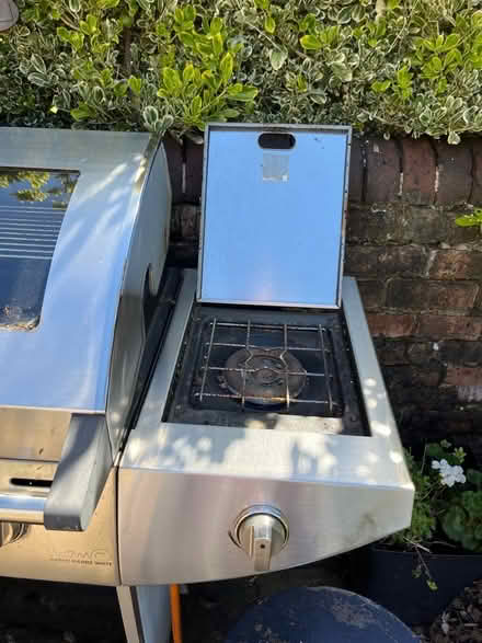 Photo of free Gas barbecue - 5 burner heaven chec (Sale M33) #3