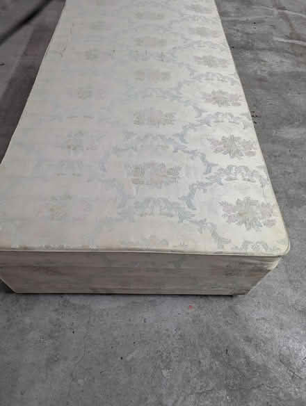 Photo of free Single Divan bed base with drawers and wheels (Yealand Redmayne LA5) #3