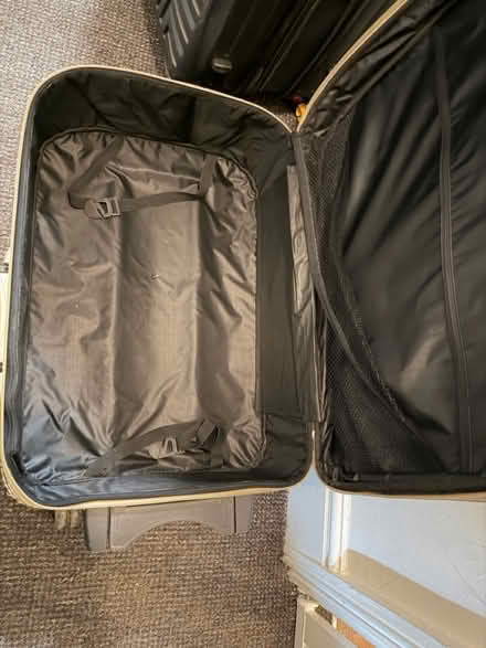 Photo of free Medium luggage (E1 5pt) #2