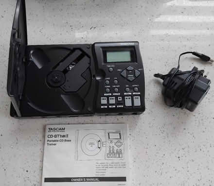 Photo of free Bass guitar CD trainer (Fleet DA2) #1