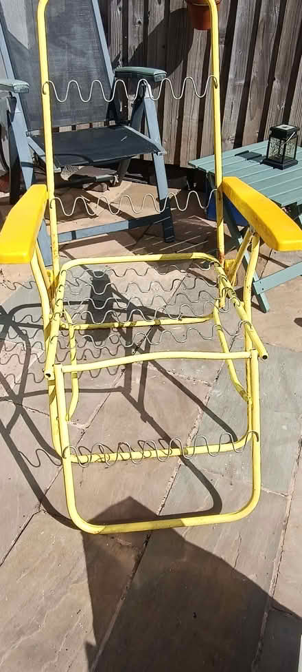 Photo of free Old style sun lounger and chair with cushion (Chapelfields CV5) #2