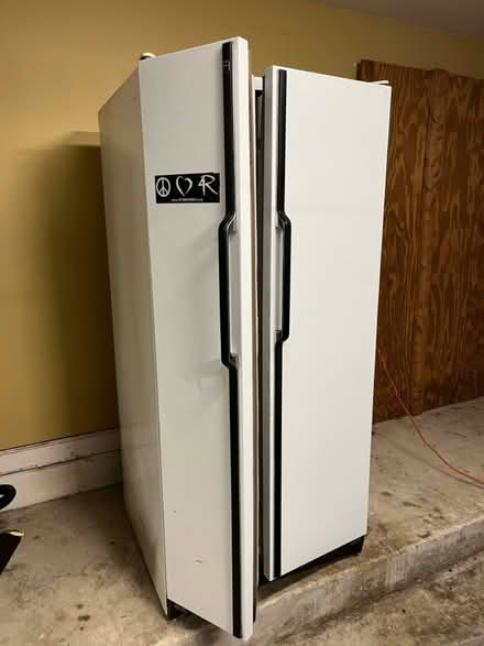 Photo of free Side by Side refrigerator/freezer (Ashley Cove off Kings Hwy) #1
