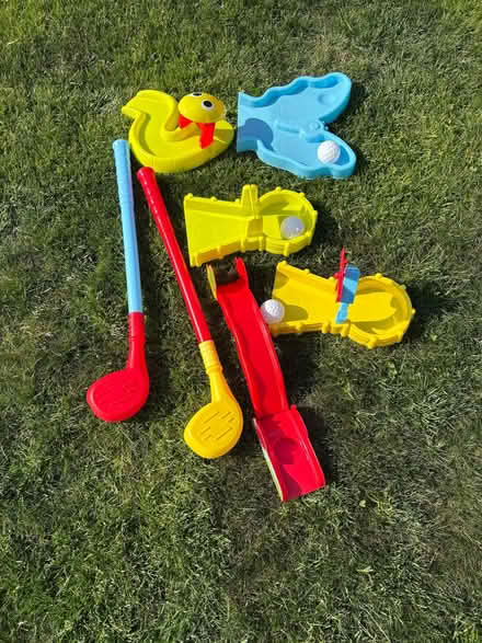 Photo of free Child’s golf set and sandbox toys (The Hythe, Maldon CM9) #2