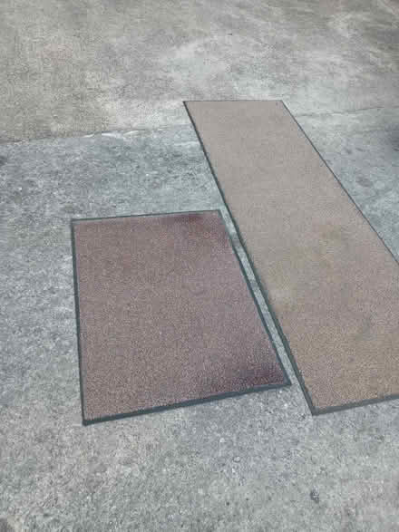 Photo of free 2 floor mats (Kendal LA9) #1