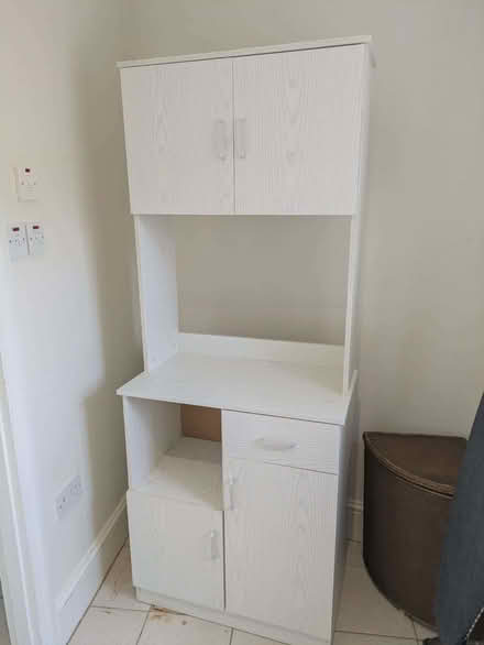 Photo of free Small contemporary kitchen cabinet (Headington OX3) #1