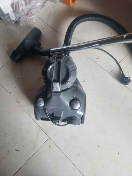 Photo of free Vacuum cleaner (W51lf) #1