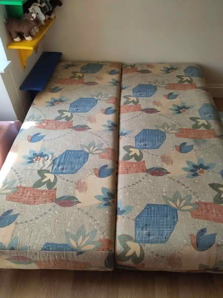 Photo of free Sofa/Double bed (St Ives PE27) #2