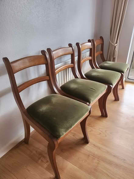 Photo of free 4 dining chairs (Ta12uy) #1