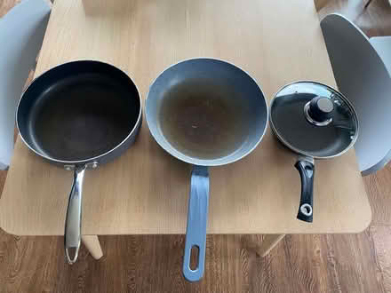 Photo of free 3 sauté/frying pans (Greenwich pensinsula) #1