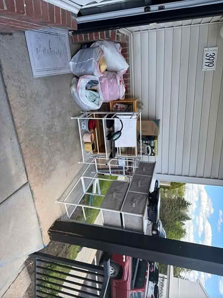 Photo of free TODAY ONLY -headed to the dump (Glenns of Rolling Ridge) #1