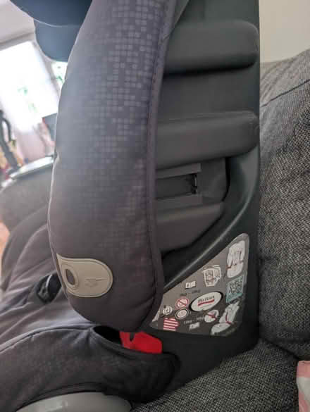 Photo of free Britax Römer Evolva 1-2-3 car seat (BR1) #2