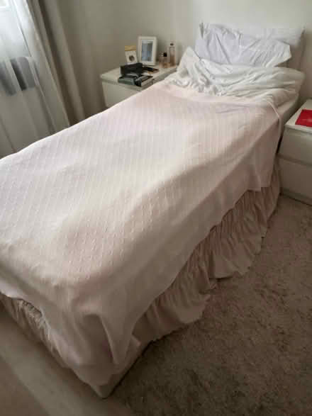 Photo of free Single divan bed with matras (NW2 2LB) #3
