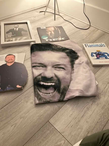 Photo of free Ricky Gervais Bundle (Rugby CV22) #1