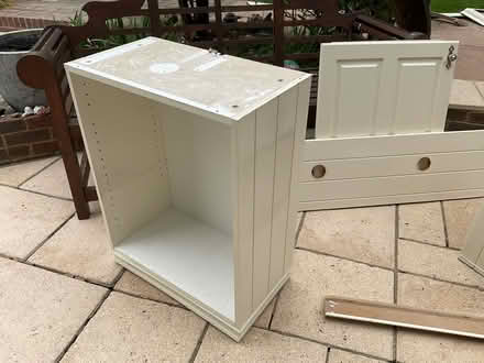 Photo of free Kitchen units (Reigate RH2) #4