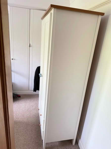 Photo of free White wardrobe (Emmer Green RG4) #4