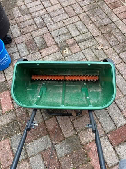Photo of free Scotts AccuGreen 3000 Drop Spreader (Belmont, MA) #2