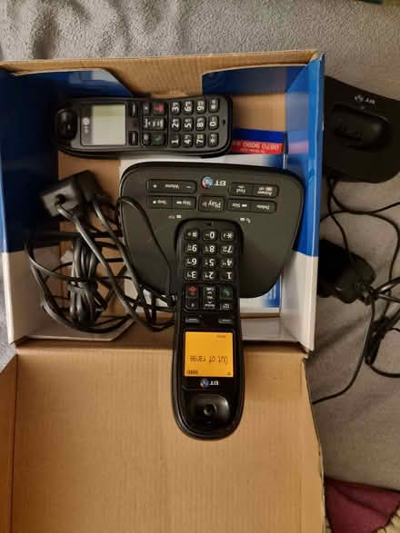 Photo of free BT graphite 2500 - digital handset & answering machine (Queen's Park BN2) #2
