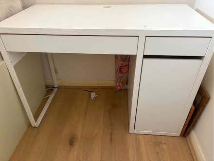 Photo of free ikea desk (Old Hatfield AL10) #1