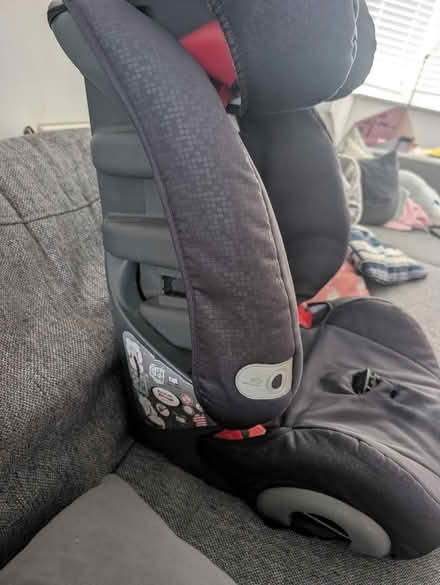 Photo of free Britax Römer Evolva 1-2-3 car seat (BR1) #3