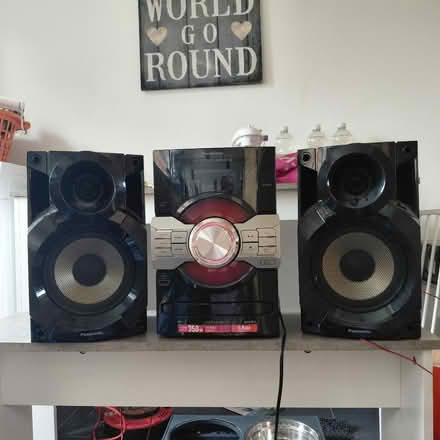 Photo of free Music Centre. Working order but no remote control. (Woodley RG5) #1