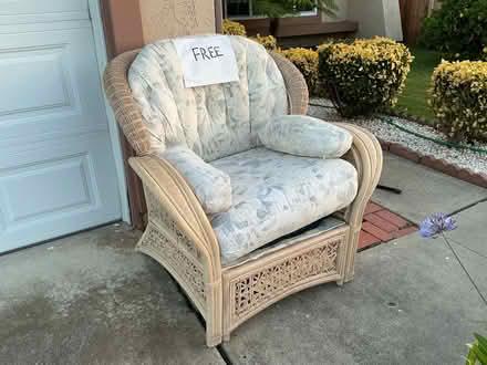Photo of free Chair (Mira Mesa. Pagoda way) #1