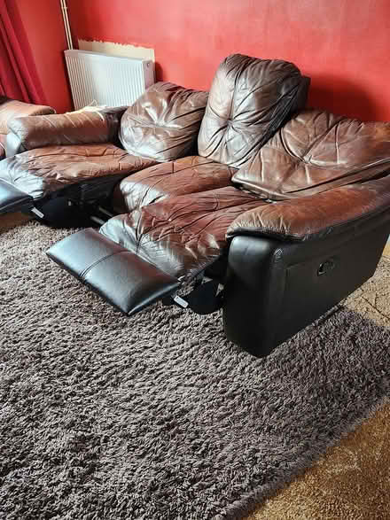 Photo of free Leather Sofa Recliner (Harpfield Road Bishops Cleeve) #3