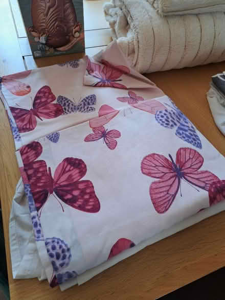 Photo of free Single duvet bedding sets (Banners Gate B73) #3
