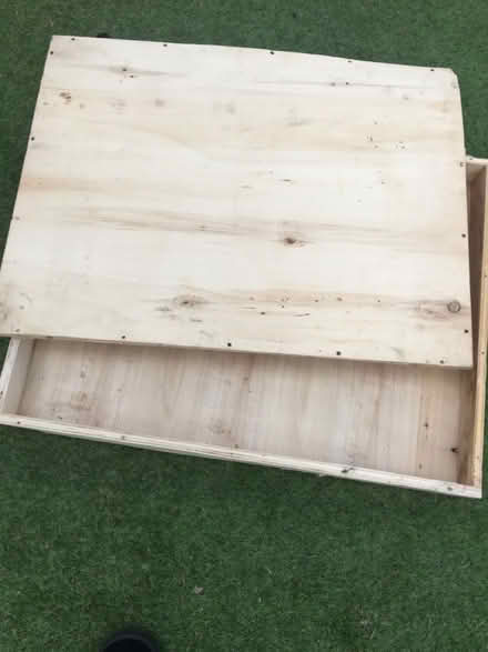 Photo of free Wooden pallet + lid (Altrincham 2DP) #2