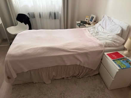 Photo of free Single divan bed with matras (NW2 2LB) #1