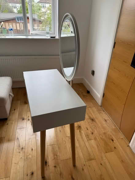 Photo of free Camarim dresser (Ha98sg) #2